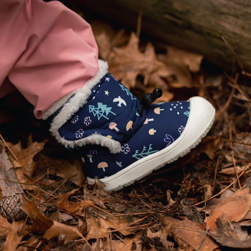 Jan & Jul Navy Forest Stay-Put Trail Booties
